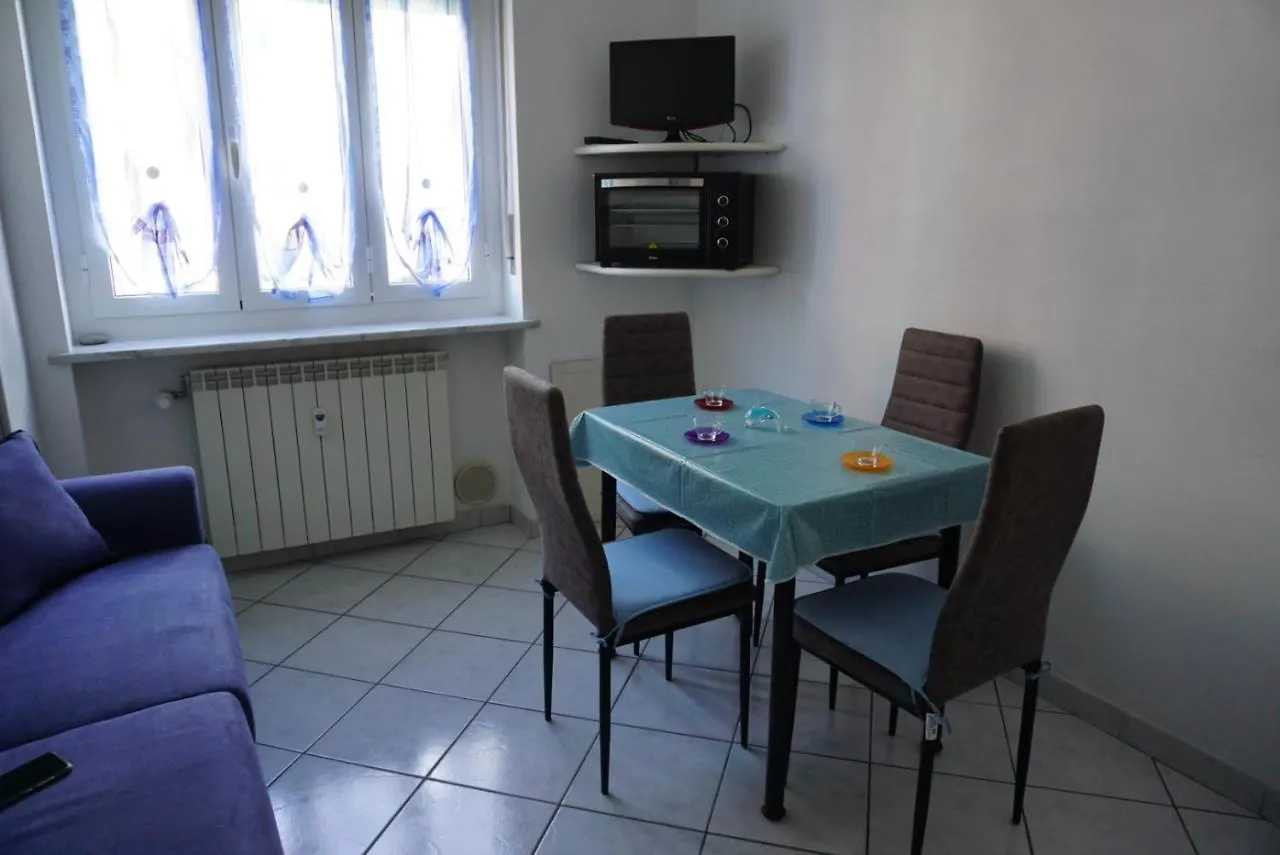 Delfino Blu Apartment San Bartolomeo Al Mare Italy